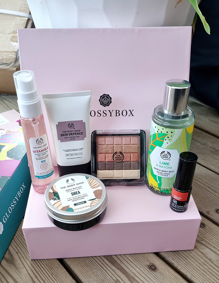 innehåll i Glossybox The Body Shop Limited Edition